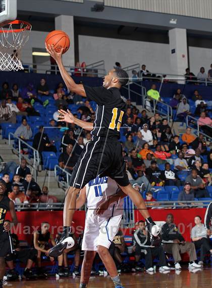 Thumbnail 1 in Triple A Academy vs. Hamilton (Thanksgiving Hoopfest) photogallery.