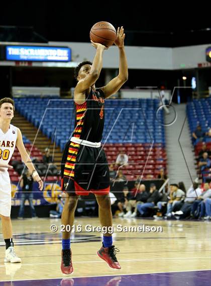 Thumbnail 1 in Menlo-Atherton vs Berkeley (CIF NorCal Regional D1 Final) photogallery.