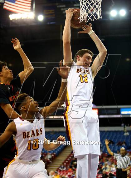 Thumbnail 2 in Menlo-Atherton vs Berkeley (CIF NorCal Regional D1 Final) photogallery.