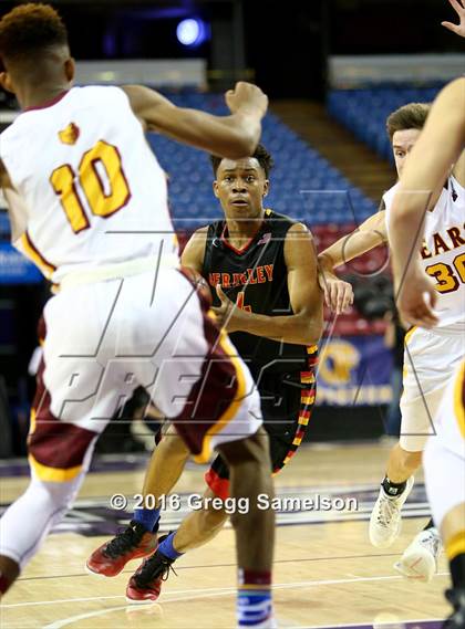 Thumbnail 3 in Menlo-Atherton vs Berkeley (CIF NorCal Regional D1 Final) photogallery.