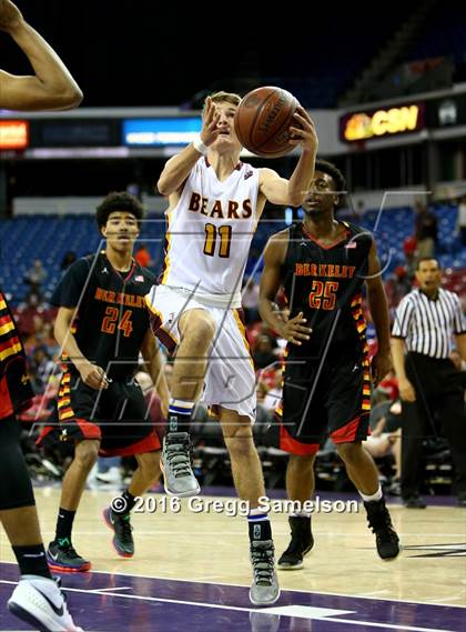 Thumbnail 3 in Menlo-Atherton vs Berkeley (CIF NorCal Regional D1 Final) photogallery.