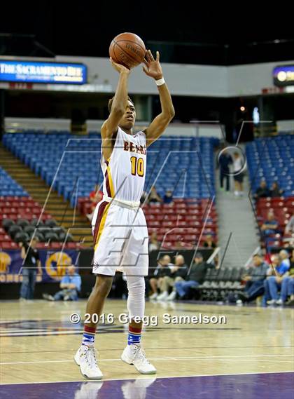 Thumbnail 3 in Menlo-Atherton vs Berkeley (CIF NorCal Regional D1 Final) photogallery.