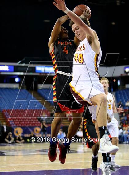 Thumbnail 2 in Menlo-Atherton vs Berkeley (CIF NorCal Regional D1 Final) photogallery.