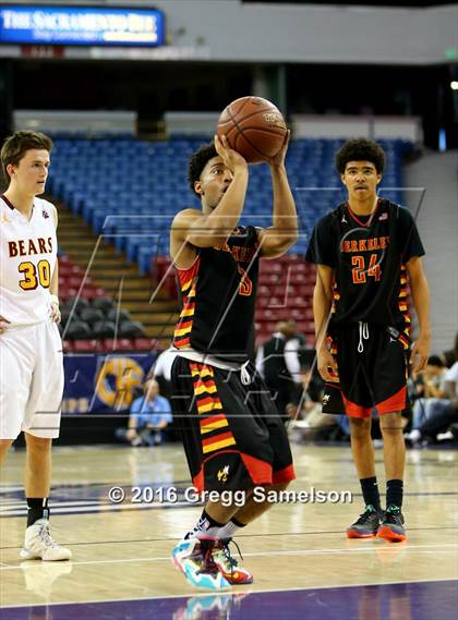Thumbnail 1 in Menlo-Atherton vs Berkeley (CIF NorCal Regional D1 Final) photogallery.