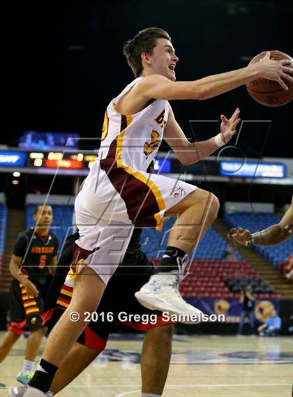 Thumbnail 3 in Menlo-Atherton vs Berkeley (CIF NorCal Regional D1 Final) photogallery.