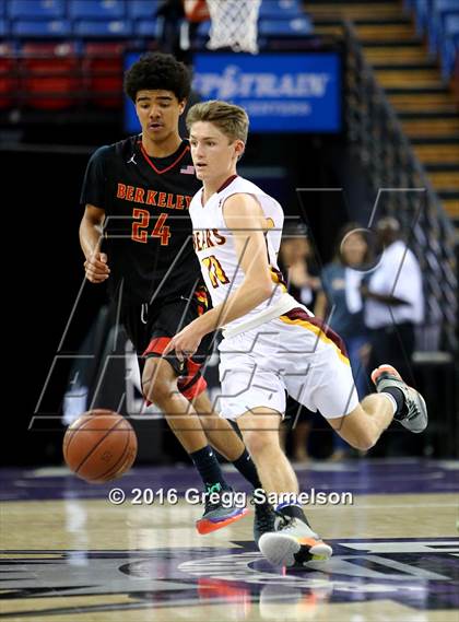 Thumbnail 3 in Menlo-Atherton vs Berkeley (CIF NorCal Regional D1 Final) photogallery.