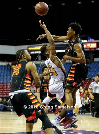Thumbnail 3 in Menlo-Atherton vs Berkeley (CIF NorCal Regional D1 Final) photogallery.