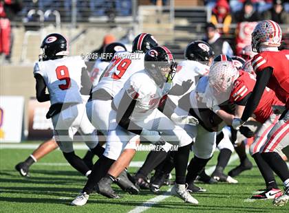 Thumbnail 2 in Shelby vs, Glenville (OHSAA Division 4 Final) photogallery.