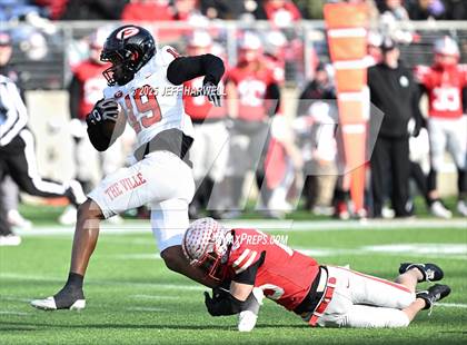 Thumbnail 3 in Shelby vs, Glenville (OHSAA Division 4 Final) photogallery.