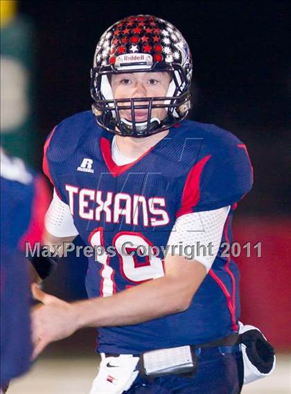 Thumbnail 2 in Wimberley vs. Sweeny (3A Region 4 Regionals) photogallery.