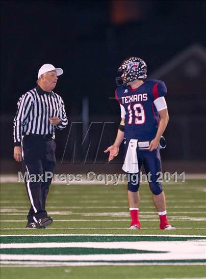 Thumbnail 1 in Wimberley vs. Sweeny (3A Region 4 Regionals) photogallery.