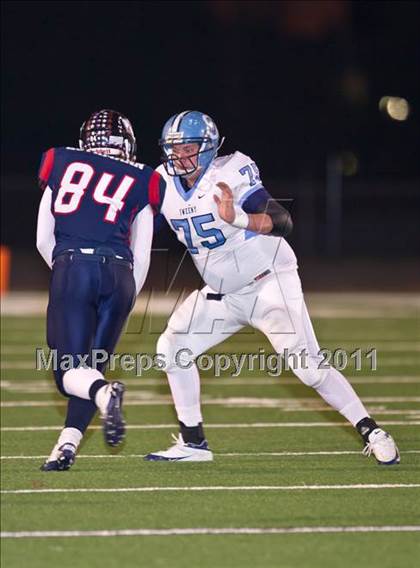 Thumbnail 2 in Wimberley vs. Sweeny (3A Region 4 Regionals) photogallery.