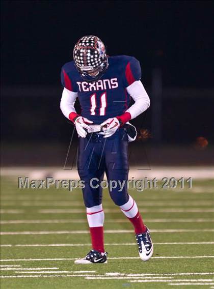 Thumbnail 2 in Wimberley vs. Sweeny (3A Region 4 Regionals) photogallery.