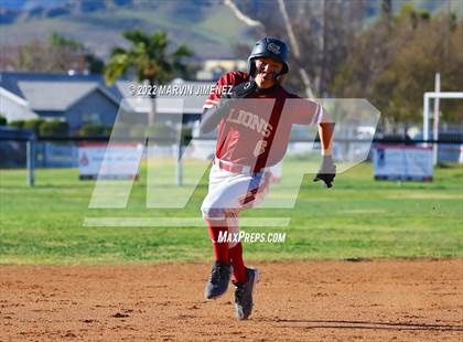 Thumbnail 2 in Oaks Christian vs Grce Brethren photogallery.