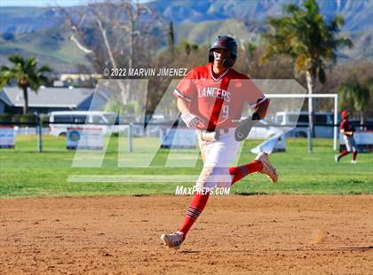 Thumbnail 2 in Oaks Christian vs Grce Brethren photogallery.