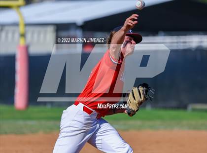 Thumbnail 1 in Oaks Christian vs Grce Brethren photogallery.