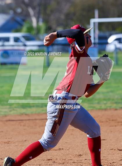 Thumbnail 2 in Oaks Christian vs Grce Brethren photogallery.