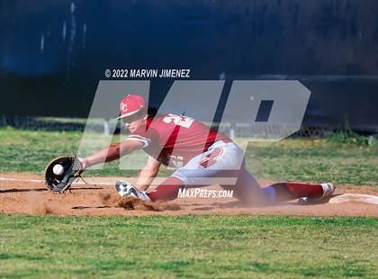 Thumbnail 1 in Oaks Christian vs Grce Brethren photogallery.