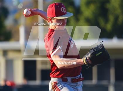 Thumbnail 2 in Oaks Christian vs Grce Brethren photogallery.