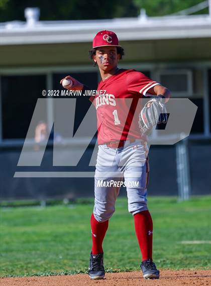 Thumbnail 1 in Oaks Christian vs Grce Brethren photogallery.