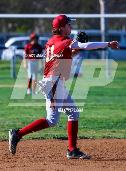 Thumbnail 1 in Oaks Christian vs Grce Brethren photogallery.