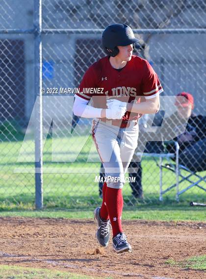 Thumbnail 1 in Oaks Christian vs Grce Brethren photogallery.