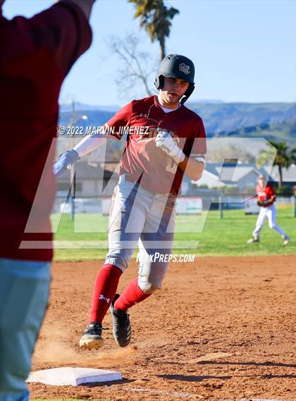 Thumbnail 1 in Oaks Christian vs Grce Brethren photogallery.
