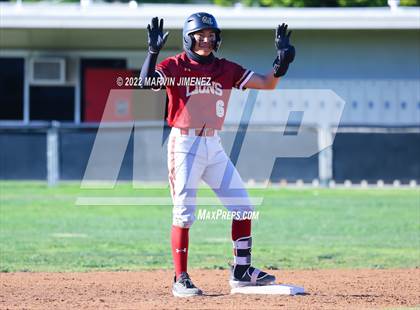 Thumbnail 2 in Oaks Christian vs Grce Brethren photogallery.