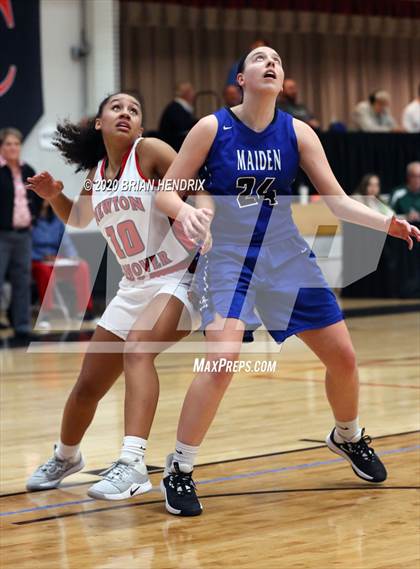Thumbnail 2 in Newton-Conover vs. Maiden (South Fork 2A Conference Tournament Final) photogallery.
