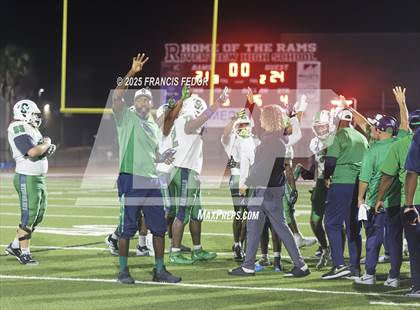 Thumbnail 3 in Sumner @ Riverview Sarasota (FHSAA 7A Regional) photogallery.