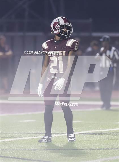 Thumbnail 2 in Sumner @ Riverview Sarasota (FHSAA 7A Regional) photogallery.