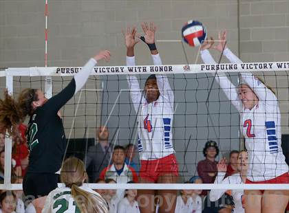 Thumbnail 1 in Granite Bay vs. Los Alamitos (CIF State D1 Final) photogallery.
