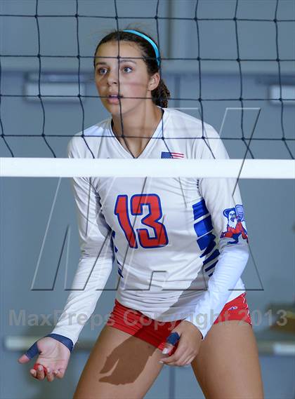 Thumbnail 3 in Granite Bay vs. Los Alamitos (CIF State D1 Final) photogallery.