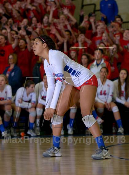 Thumbnail 2 in Granite Bay vs. Los Alamitos (CIF State D1 Final) photogallery.