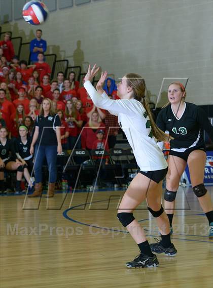 Thumbnail 1 in Granite Bay vs. Los Alamitos (CIF State D1 Final) photogallery.