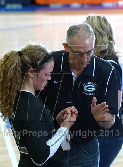 Thumbnail 2 in Granite Bay vs. Los Alamitos (CIF State D1 Final) photogallery.