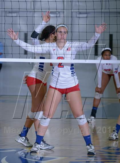 Thumbnail 3 in Granite Bay vs. Los Alamitos (CIF State D1 Final) photogallery.