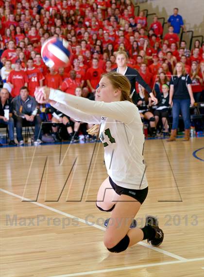 Thumbnail 2 in Granite Bay vs. Los Alamitos (CIF State D1 Final) photogallery.