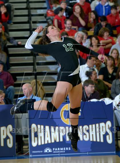 Thumbnail 2 in Granite Bay vs. Los Alamitos (CIF State D1 Final) photogallery.
