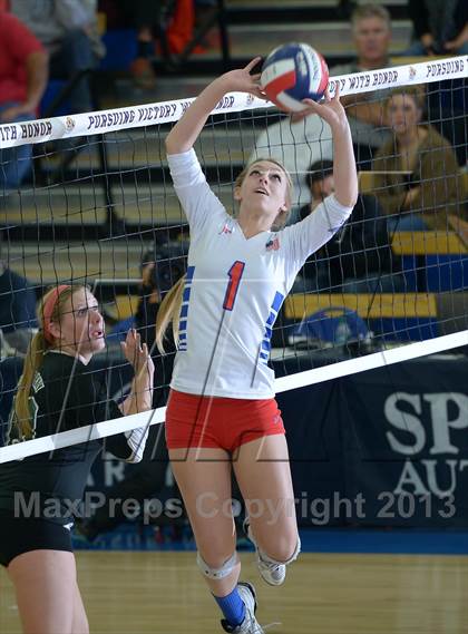Thumbnail 2 in Granite Bay vs. Los Alamitos (CIF State D1 Final) photogallery.