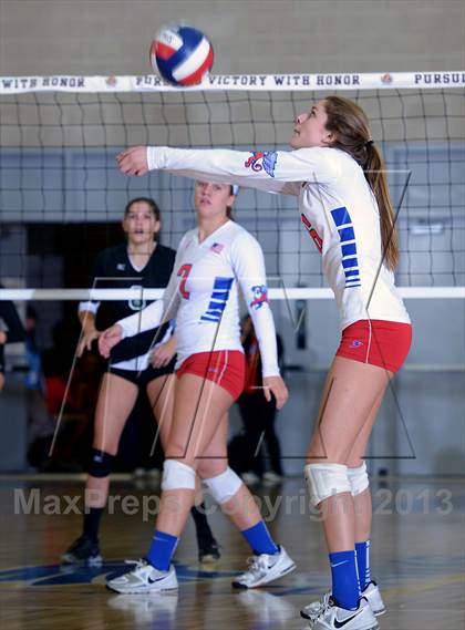 Thumbnail 1 in Granite Bay vs. Los Alamitos (CIF State D1 Final) photogallery.