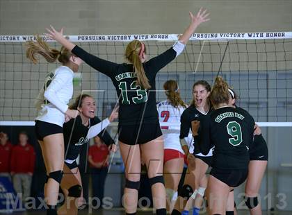 Thumbnail 1 in Granite Bay vs. Los Alamitos (CIF State D1 Final) photogallery.