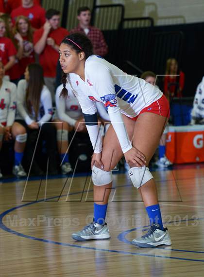 Thumbnail 1 in Granite Bay vs. Los Alamitos (CIF State D1 Final) photogallery.