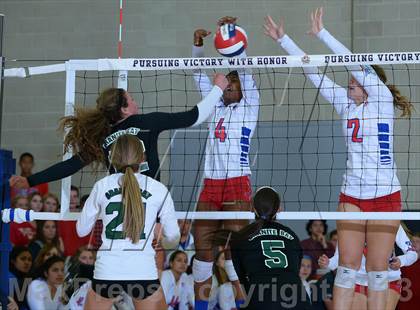 Thumbnail 2 in Granite Bay vs. Los Alamitos (CIF State D1 Final) photogallery.