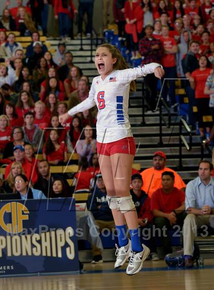 Thumbnail 3 in Granite Bay vs. Los Alamitos (CIF State D1 Final) photogallery.