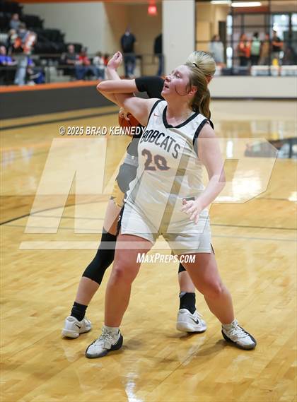 Thumbnail 2 in Gary Vs Woden (Bobcat Classic) photogallery.