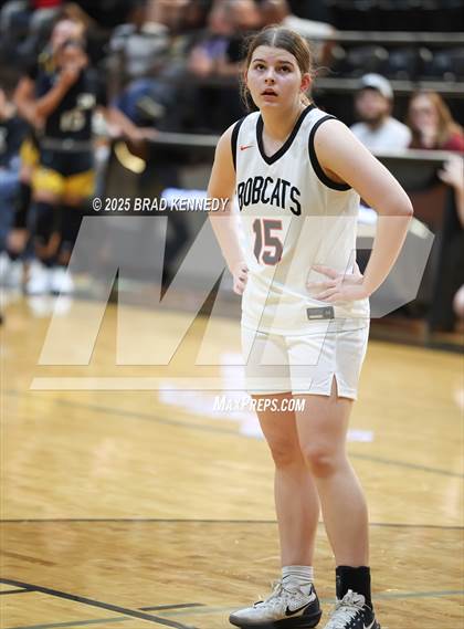 Thumbnail 3 in Gary Vs Woden (Bobcat Classic) photogallery.