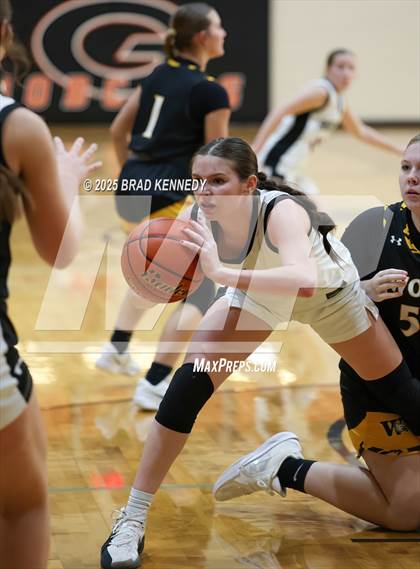 Thumbnail 3 in Gary Vs Woden (Bobcat Classic) photogallery.