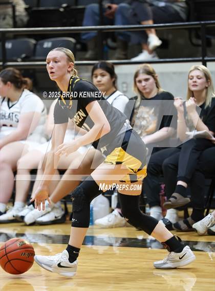 Thumbnail 2 in Gary Vs Woden (Bobcat Classic) photogallery.