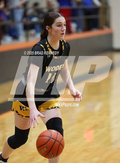 Thumbnail 2 in Gary Vs Woden (Bobcat Classic) photogallery.